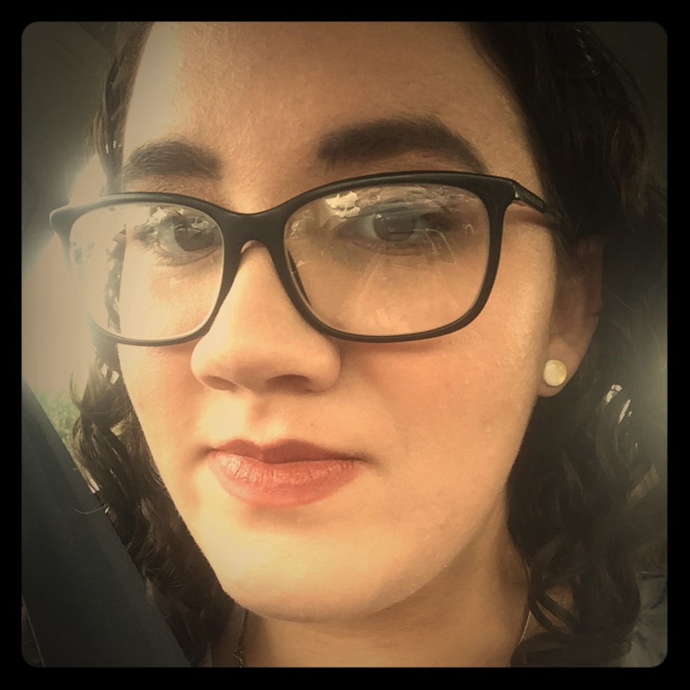 Meet your Posher, Emily